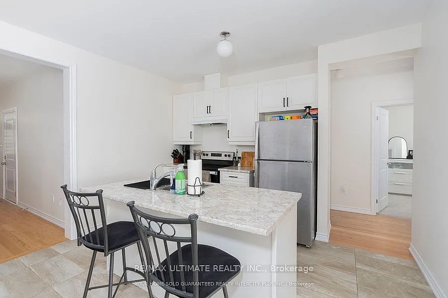 3 bed, $2,300 — Photo 4