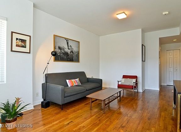 3rd image of 2503 N Avers Ave APT 2