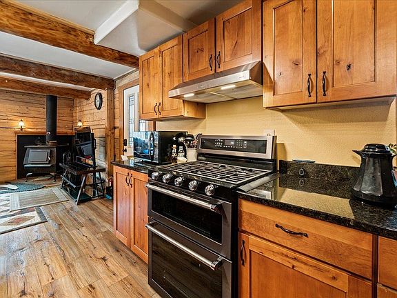 5th image of 851 Haida Ln