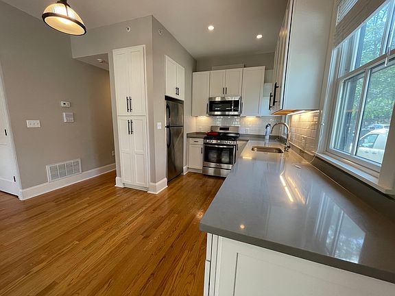 3rd image of 178 Brooks St APT 1