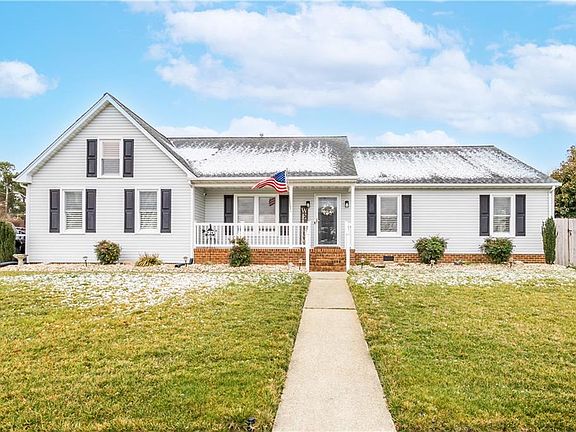 2nd image of 805 Poplar Ridge Dr