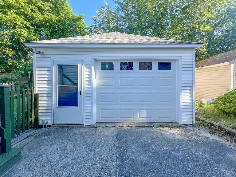22 Crescent Ave — Photo 74