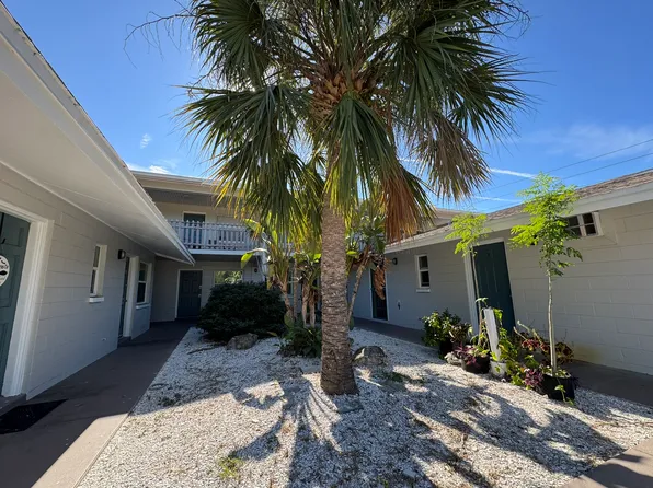 330 45th Ave S #9, Saint Petersburg, FL 33705