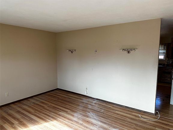 2nd image of 12087 Trampe Heights Ln