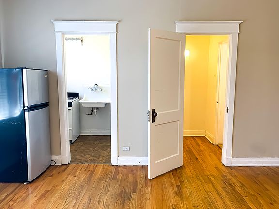 4th image of 1320 N Pennsylvania St APT 13