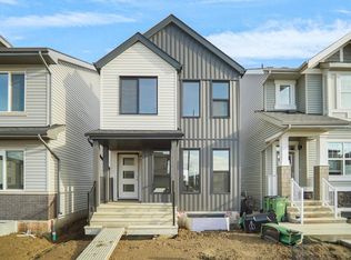 21035 25th Ave NW, Edmonton, AB T6J4G6