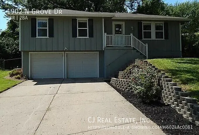 3 bed, $1,550 — Photo 1
