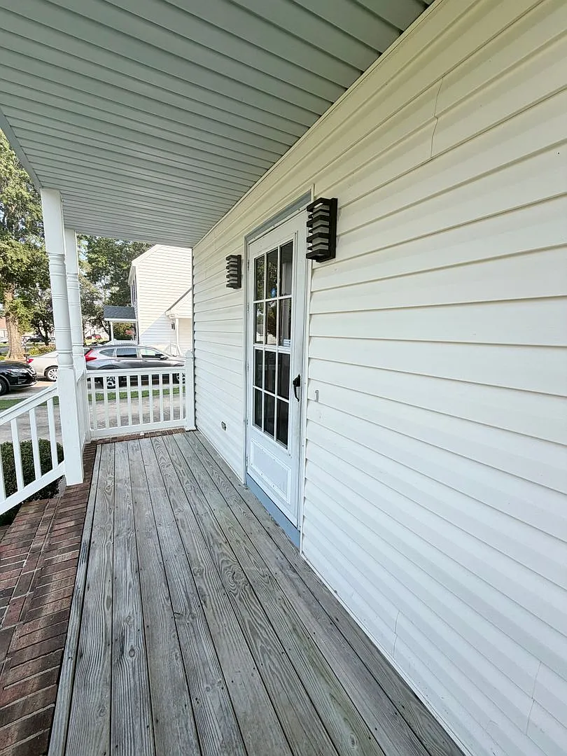 2421 Sexton Rd — Photo 3