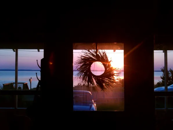 2002 Beach Ave, Colonial Beach, VA 22443