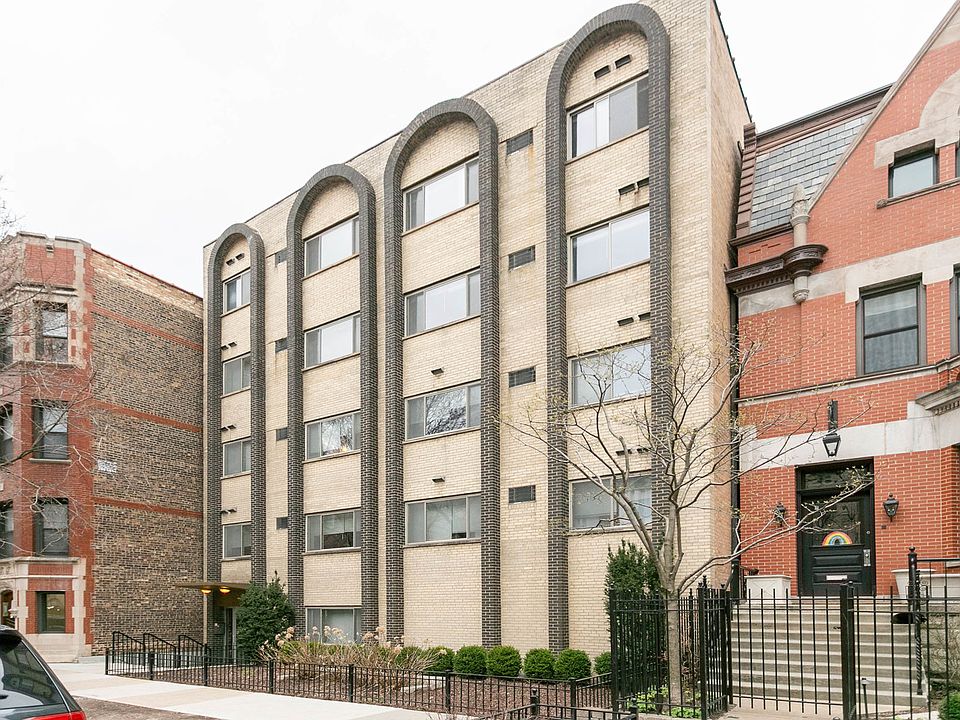 1st image of 2827 N Cambridge Ave APT 307