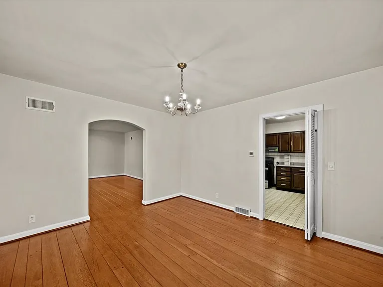 3151 Mozart Ave #2 — Photo 6