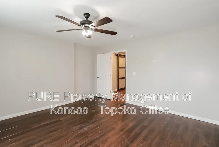 1016 SW College Ave — Photo 29