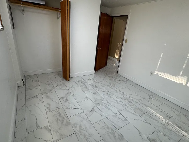 1910 Carolina St #2 — Photo 7