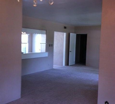 3rd image of 2748 McCall Ave