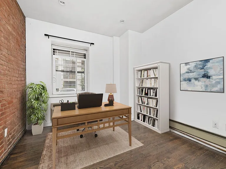 218 E 13th St #2 — Photo 7