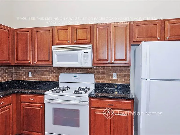 5547 Foxtail Ct — Photo 7