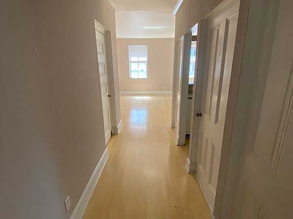 3rd image of 559 N 5th St