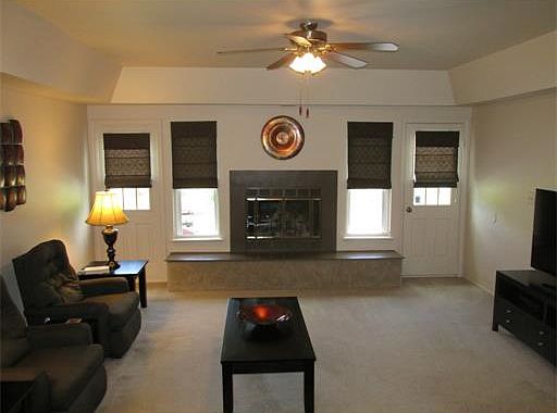 3rd image of 309 Shilling Dr