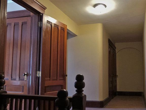 2nd image of 11 Church St