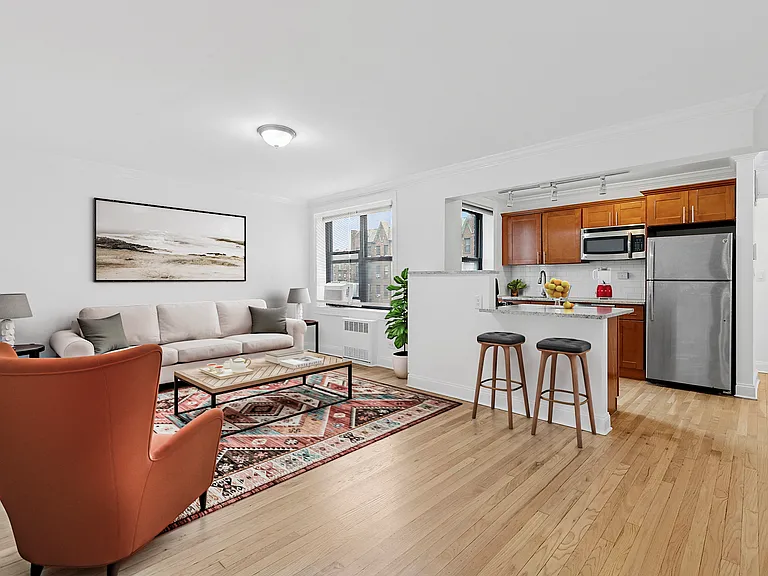 4501 Broadway #4G — Photo 1