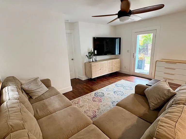 239 Elder Ave — Photo 4