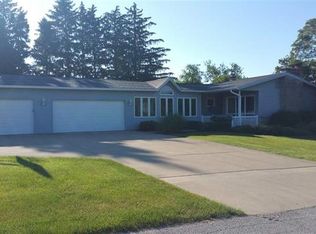 700 Meadowview Dr, Logansport, IN 46947