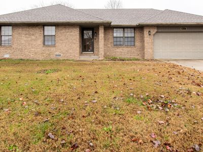 616 E Southeast Hills Court, Nixa, MO, 65714