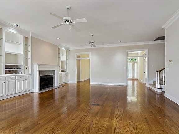 5th image of 66 Chateau Rothchild Dr