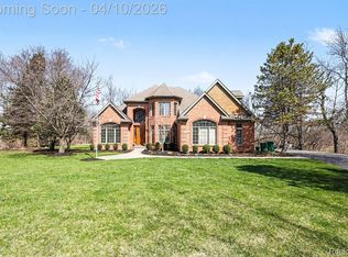 55256 Lee Rd, New Hudson, MI