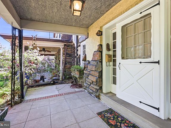 3rd image of 6616 Morris Park Rd