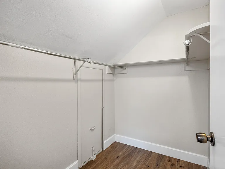 138 Hobson Ln — Photo 40