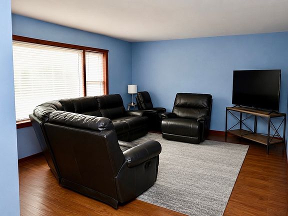 2nd image of 828 2nd Ave