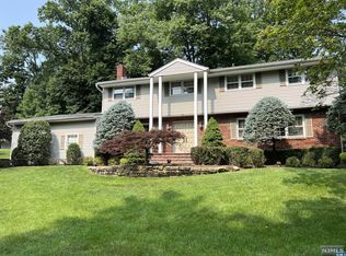 9 Shady Trl, Montvale, NJ 07645