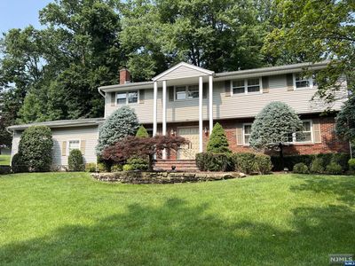 9 Shady Trl, Montvale, NJ, 07645