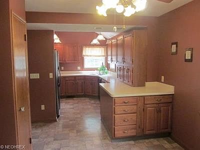 5th image of 102 Maroy Dr