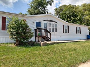 835 Hazelnut Dr, Westville, IN 46391