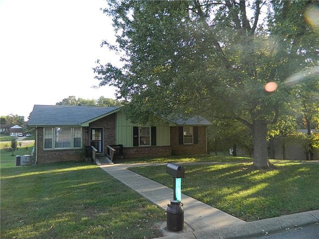 1st image of 1562 Cherry Tree Dr