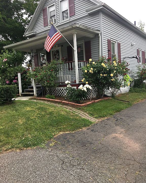 2nd image of 42 Winter St