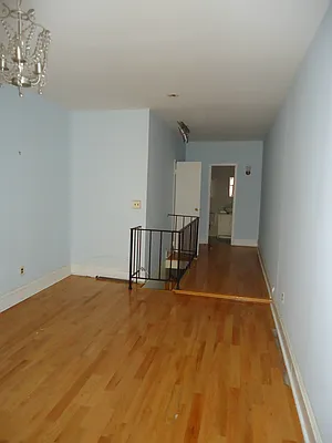 Sold by Manhattan Network Inc. | media 5