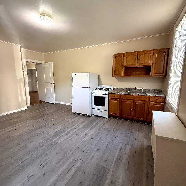 342 Myrtle Ave #1L
