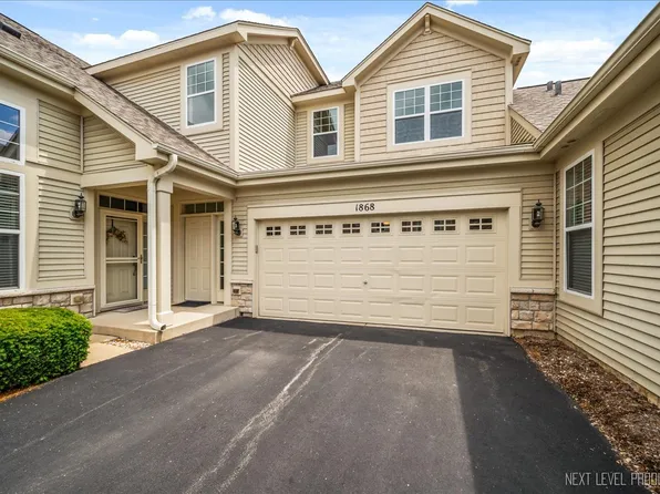 1868 Chase Ln, Aurora, IL 60502