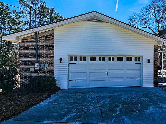 5th image of 121 Azalea Dr