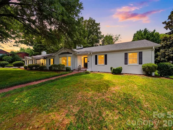 521 5th St NW, Hickory, NC 28601