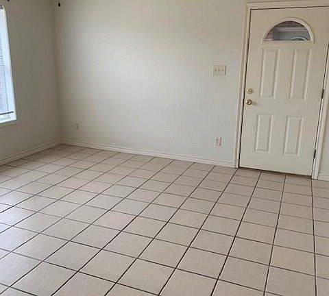 4th image of 1005 Turkey Creek Ct Unit B