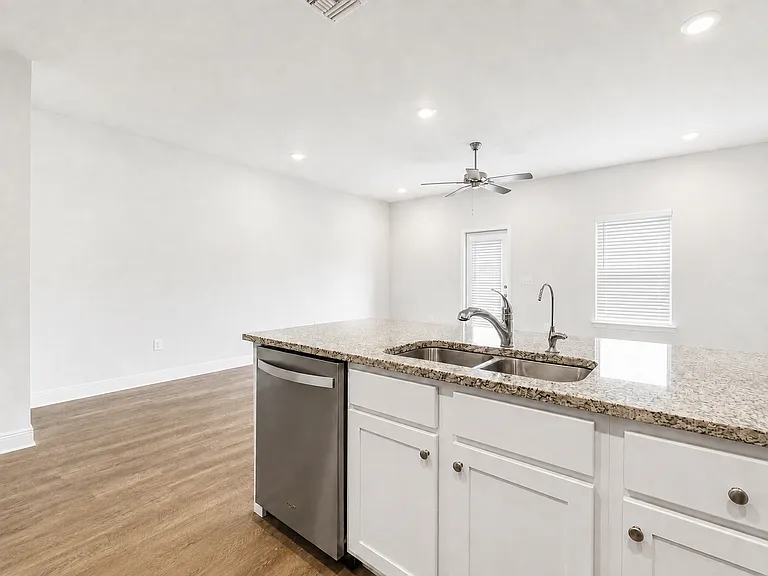 1665 Caleigh Ct — Photo 6