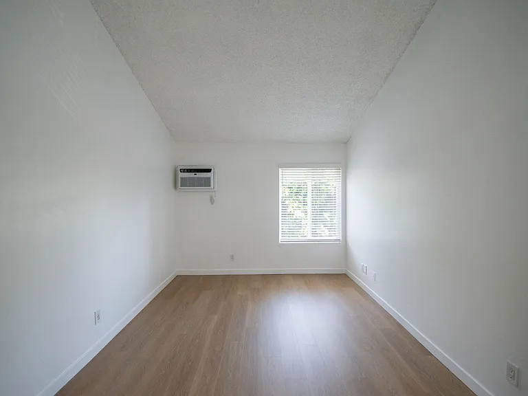 7350 Kester Avenue — Photo 13