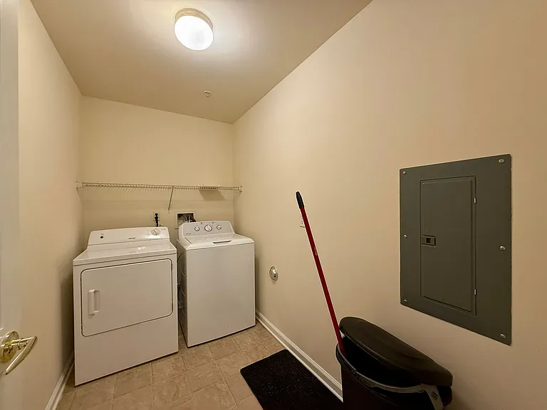 1315 Fernwood Ct — Photo 15