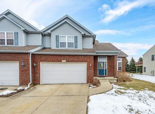 1134 Penny Ln, Sycamore, IL 60178