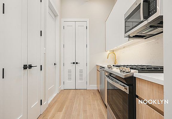 3rd image of 284 Prospect Park W #2