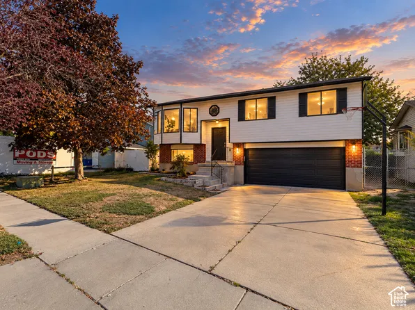 6119 S Park Wood Dr, Salt Lake City, UT 84118